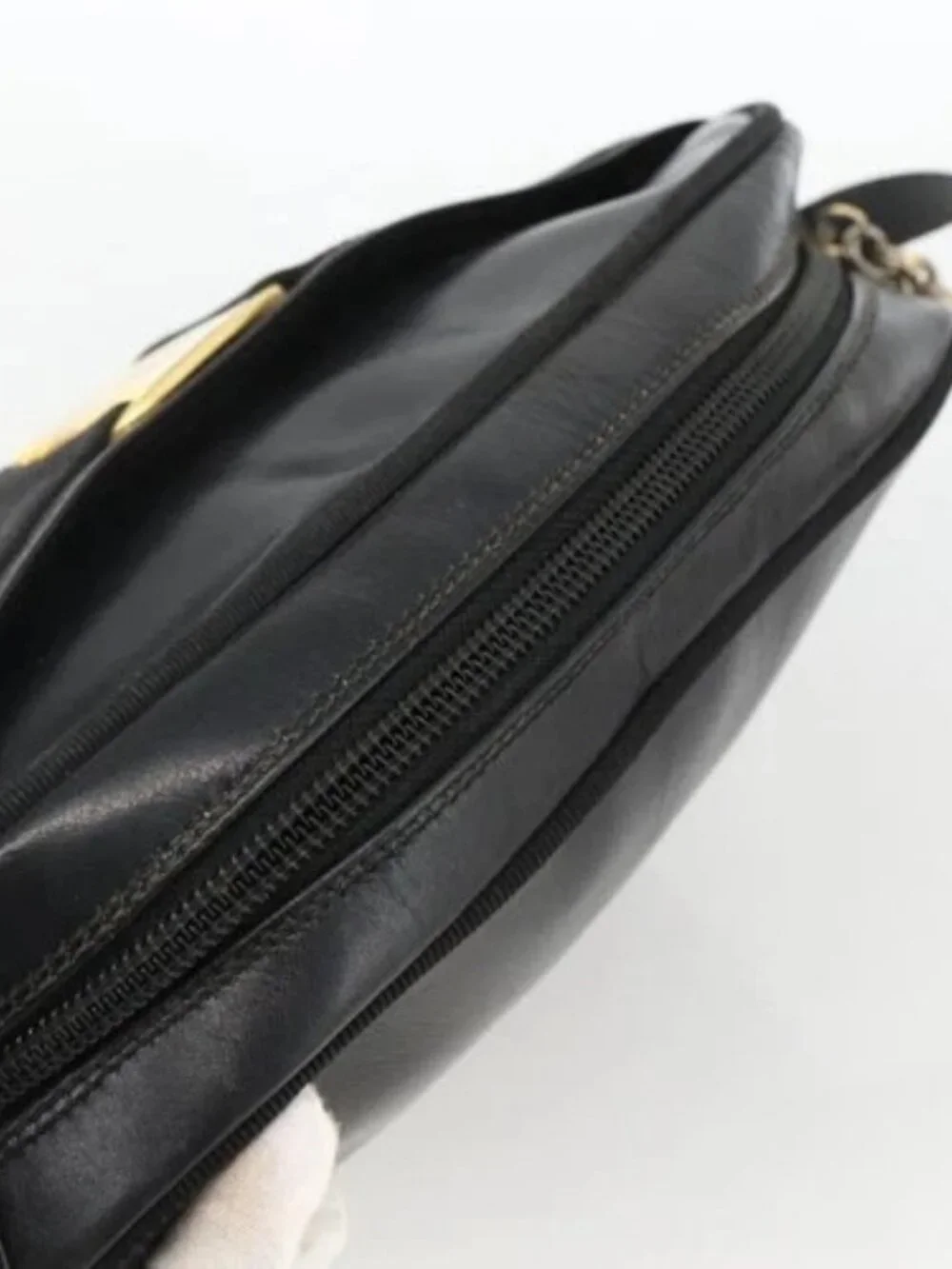 Salvatore Ferragamo Vala Shoulder Bag Leather Black Gold Auth BA11345